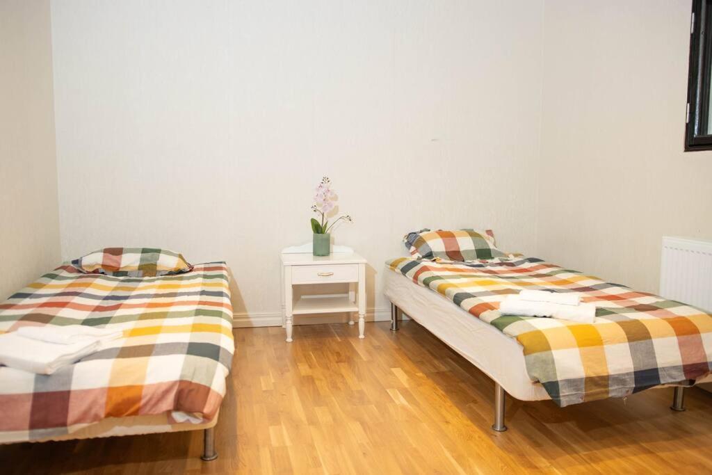 Historical Malt Factory Apartment, 6 Bedrooms, Sleeps 12 , Hot Tub Helsingborg Exterior foto