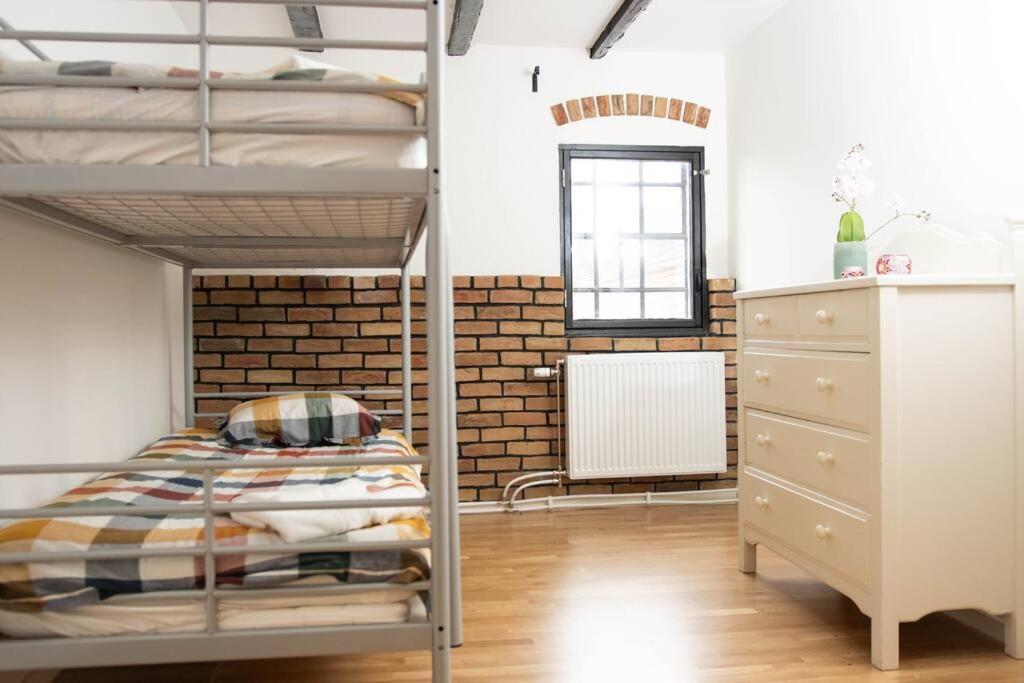 Historical Malt Factory Apartment, 6 Bedrooms, Sleeps 12 , Hot Tub Helsingborg Exterior foto